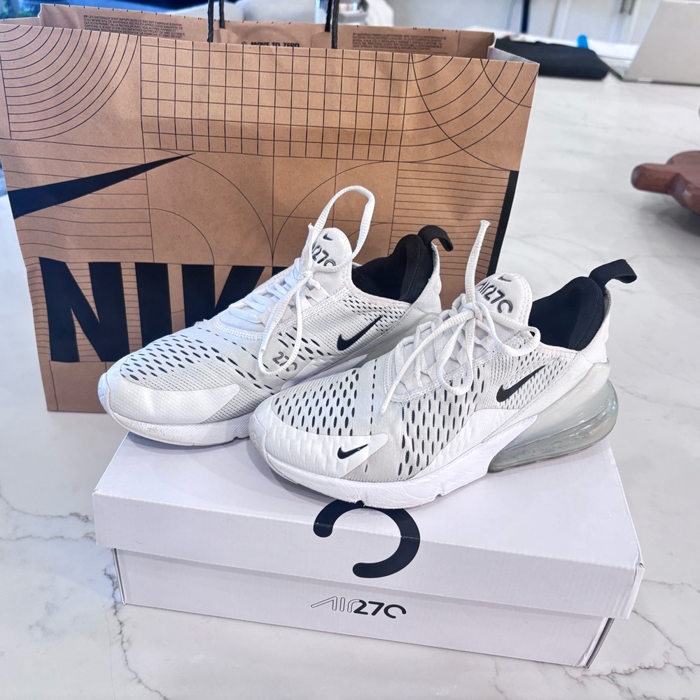 Sz 7 Nike Air Max 270 (women’s)